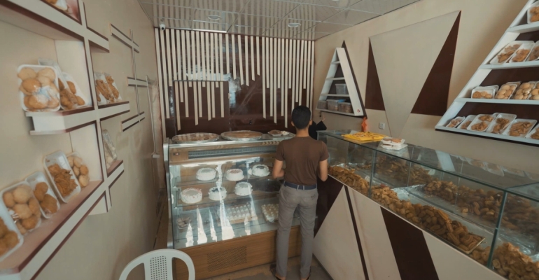 Tavakkol Karman Vakfı, Marib’de kadınlara umut kapılarını açan bir kadını destekledi